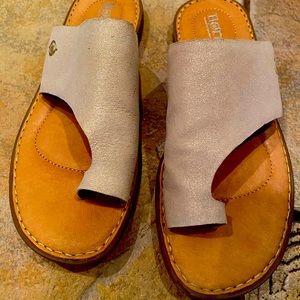 Born sandal memory foam gold 8